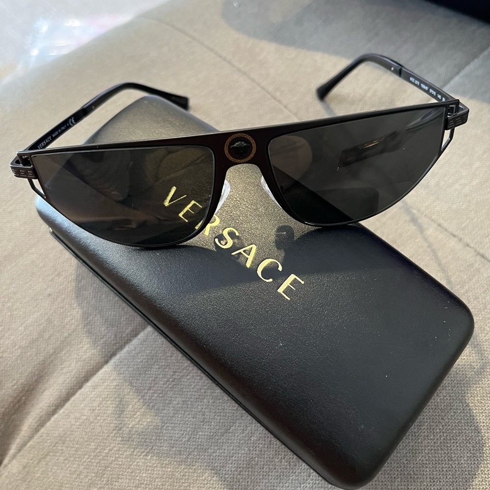Versace Sunglasses with middle Medusa accent